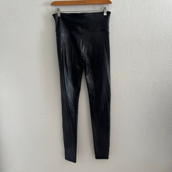 SPANX Faux Leather Leggings Size Large - Picture 5 of 5